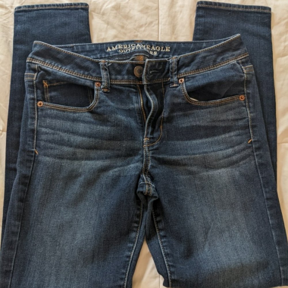 American Eagle Skinny Jeans - Size 6